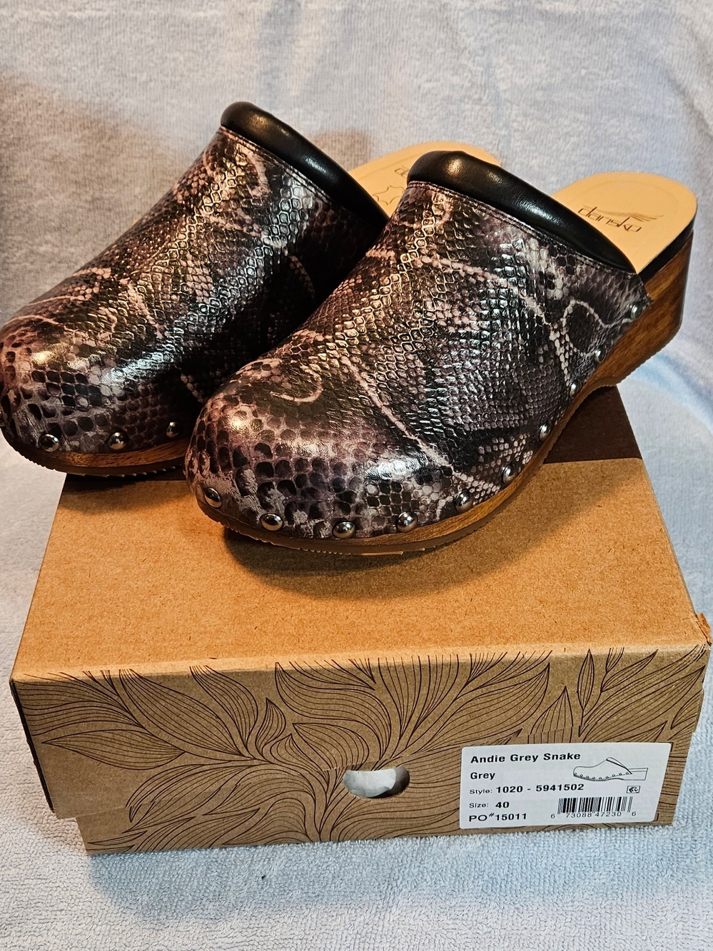 Dansko Andie Grey Snake Clogs/mules, Size 40, New In Box